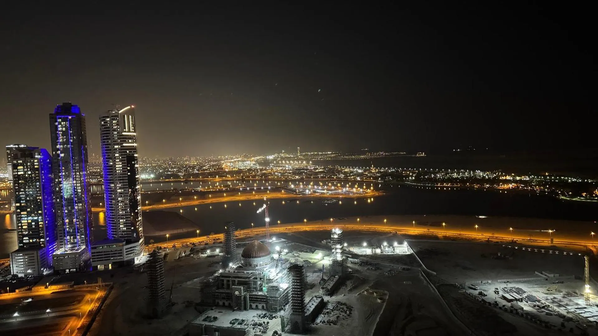 Mamzar Views Apartment Sharjah